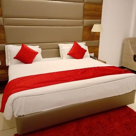 Hotel Green Orchid Udhampur ภายนอก รูปภาพ
