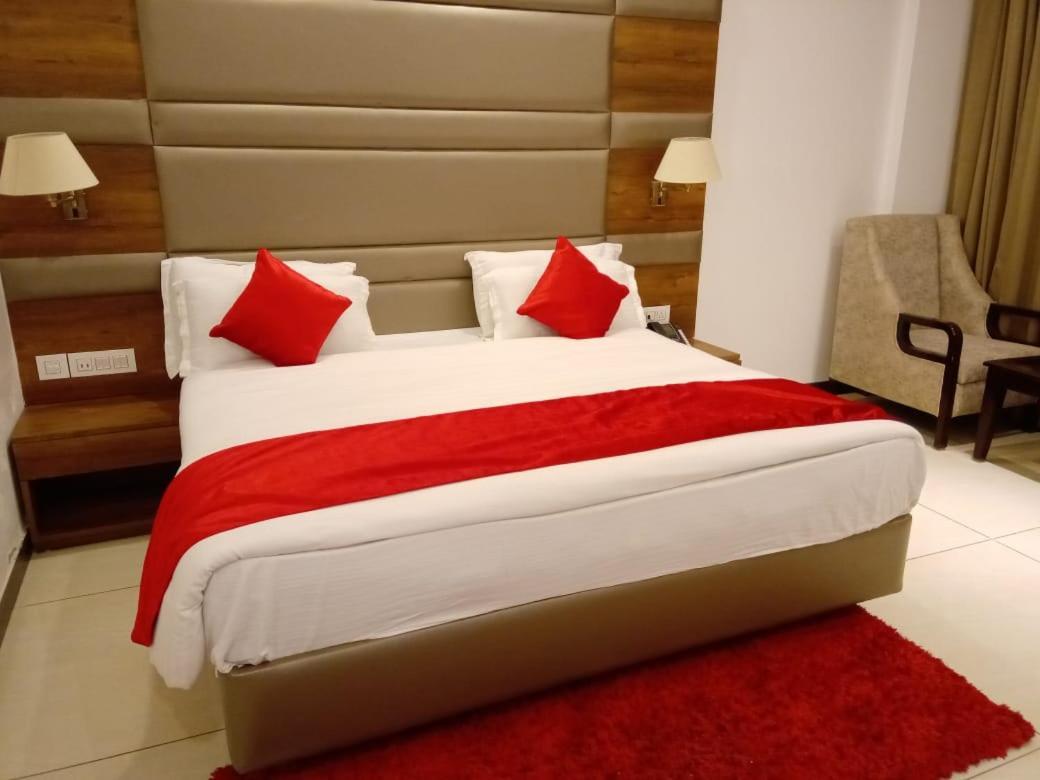 Hotel Green Orchid Udhampur ภายนอก รูปภาพ