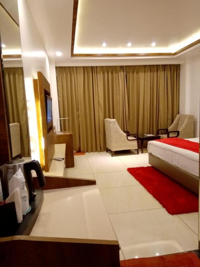 Hotel Green Orchid Udhampur ภายนอก รูปภาพ